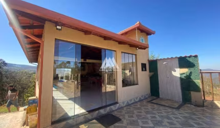 Vendo sítio em Itatiaiuçu de 3500m² com 03 quartos e piscina excelente localização.