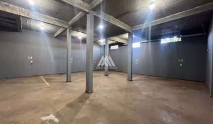 Alugo loja comercial em Itaúna com excelente localização!