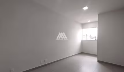 Alugo sala em Itaúna com 15m² em ótima localização