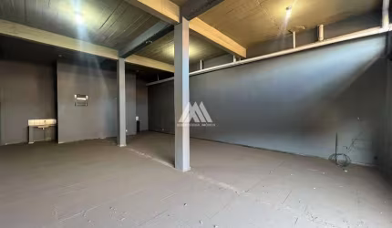 Alugo loja comercial em Itaúna com excelente localização!