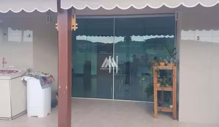 Vendo cobertura em Itaúna em região próximo ao centro!