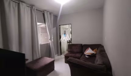 Vendo casa em Itaúna ampla em ótima localização!