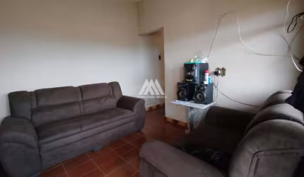 Vendo 02 barracões em Itaúna com amplo espaço em excelente localização!