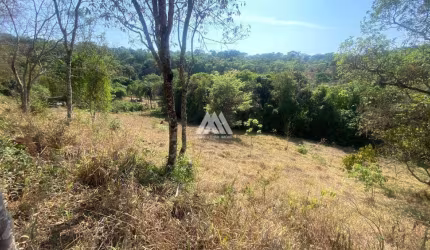 Vendo chácara em Itatiaiuçu de 5.500m² excelente localização.