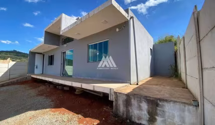 Vendo casa em Itatiaiuçu com 02 quartos excelente localização.