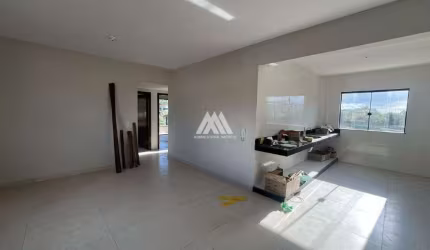Alugo apartamento em Itaúna com excelente localização!