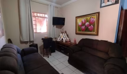 Vendo casa em Itaúna em excelente localização no Aeroporto!