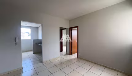 Alugo apartamento em Itaúna em condomínio fechado com excelente localização!
