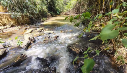 Vendo chácara em Itatiaiuçu de 4000m² excelente localização.