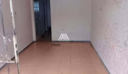 Vendo casa em Itaúna em excelente localização!