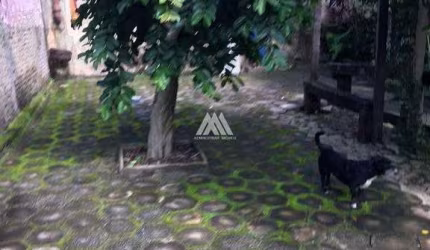 Vendo casa em Itaúna em excelente localização!