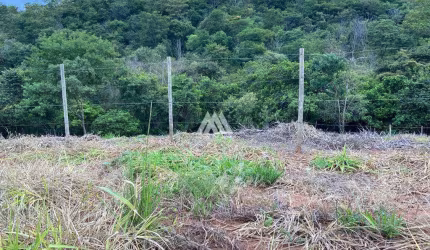 Vendo lote no Jadir Marinho com 300m² de área!