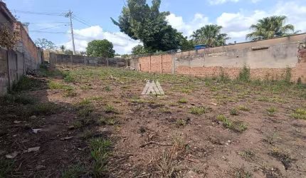 Vendo lote em Itaúna com ótima localização!