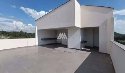 Vendo cobertura em Itaúna com excelente localização!