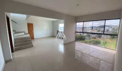 Vendo cobertura em Itaúna com excelente localização!