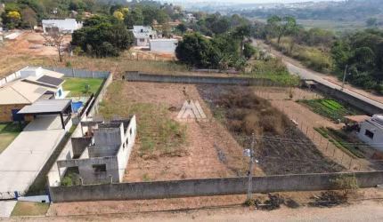 Vendo chácara em Itaúna com ótima localização!