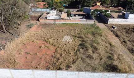 Vendo lote em Itaúna com ótima localização!