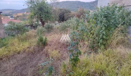Vendo lote em Itaúna com ótima localização!