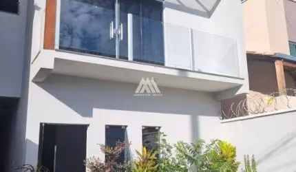 Vendo casa em Itaúna em excelente localização!