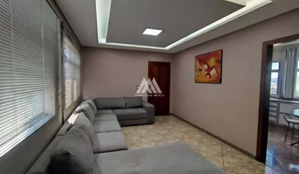 Vendo cobertura em Itaúna com excelente localização!