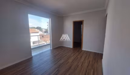 Vendo apartamento em Itaúna com excelente localização próximo ao centro!