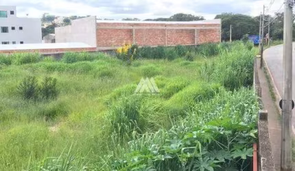 Vendo lote comercial em Itaúna com ótima localização!