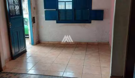 Vendo casa em Itaúna em excelente localização na região do centro!