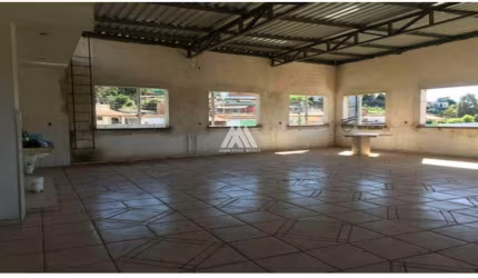 Vendo galpão em Itaúna com amplo espaço!