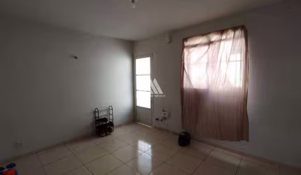 Vendo apartamento em Itaúna com 02 quartos em ótima localização