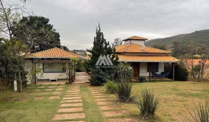 Vendo sítio em Igarapé de 1000m² com excelente localização.
