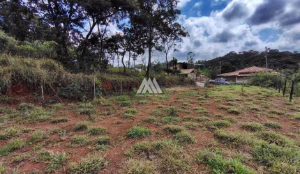 Vendo Lote em Itatiaiuçu de 360m² com excelente localização.
