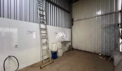 Alugo galpão em Itatiaiuçu de 190m² com excelente localização.