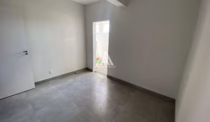 Alugo kitnet em Itatiaiuçu com excelente localização!
