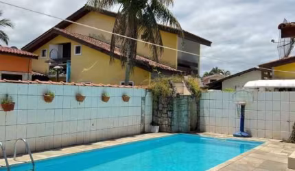 Sobrado com 5 dormitórios à venda, 270 m² por R$ 1.550.000,00 - Centro - Bertioga/SP
