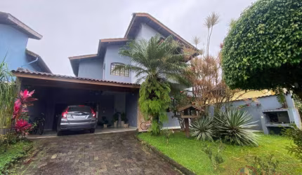 Sobrado com 3 dormitórios à venda, 259 m² por R$ 1.910.000,00 - Maitinga - Bertioga/SP