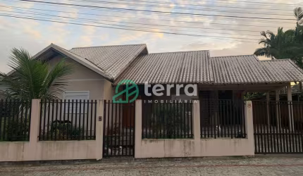 Casa comercial com 1 sala à venda no Tapajós, Indaial , 156 m2 por R$ 830.000
