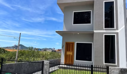 Casa com 2 quartos à venda em Benedito, Indaial , 77 m2 por R$ 420.000