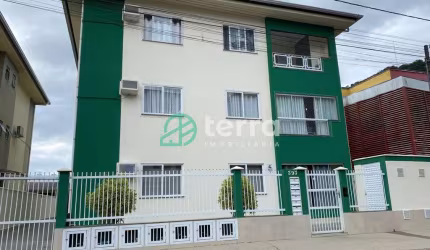 Apartamento com 2 quartos para alugar no Estados, Indaial , 93 m2 por R$ 1.600