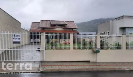 Casa com 2 quartos à venda no Warnow, Indaial , 110 m2 por R$ 390.000