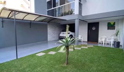 Casa com 4 quartos à venda no Itoupava Norte, Blumenau  por R$ 950.000
