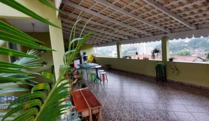 Casa com 4 quartos à venda na Escola Agrícola, Blumenau , 242 m2 por R$ 550.000