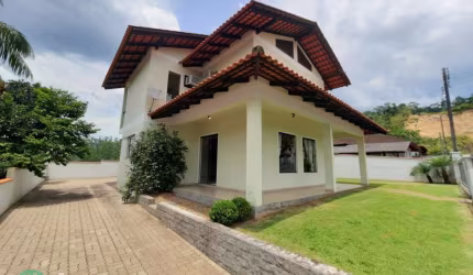 Casa com 3 quartos à venda no Centro, Rodeio , 173 m2 por R$ 620.000