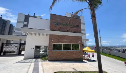 Apartamento 02 dormitórios, Suíte, vaga de garagem descoberta , sacada com churrasqueira e todo automatizado com sistema Alexa