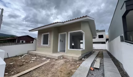 Casa com 2 dormitórios à venda, 85 m² por R$ 520.000,00 - Forquilhas - São José/SC