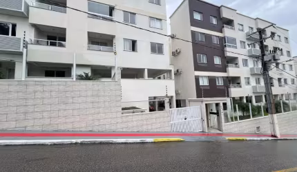 Apartamento com 2 dormitórios com elevador 60 m² por R$ 290.000 - Ipiranga - São José/SC