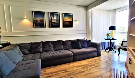 Apartamento diferenciado, com ampla suíte, na via gastronômica de Coqueiros - Florianópolis.
