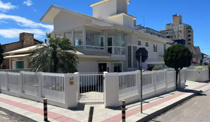 Casa alto padrão no bairro Pagani - Palhoça SC.
