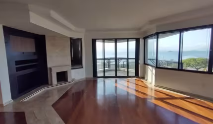Apartamento de alto padrão de frente para a Beira Mar de Florianópolis