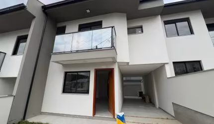 Sobrado com Área privativa, 107m² e terreno com 96m²