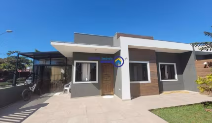 Linda Residência de Esquina Balneário Primavera